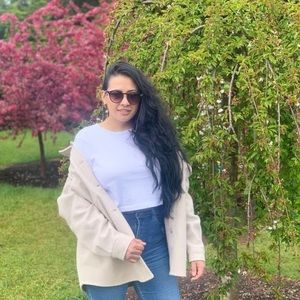 Meet your Posher, Luisa